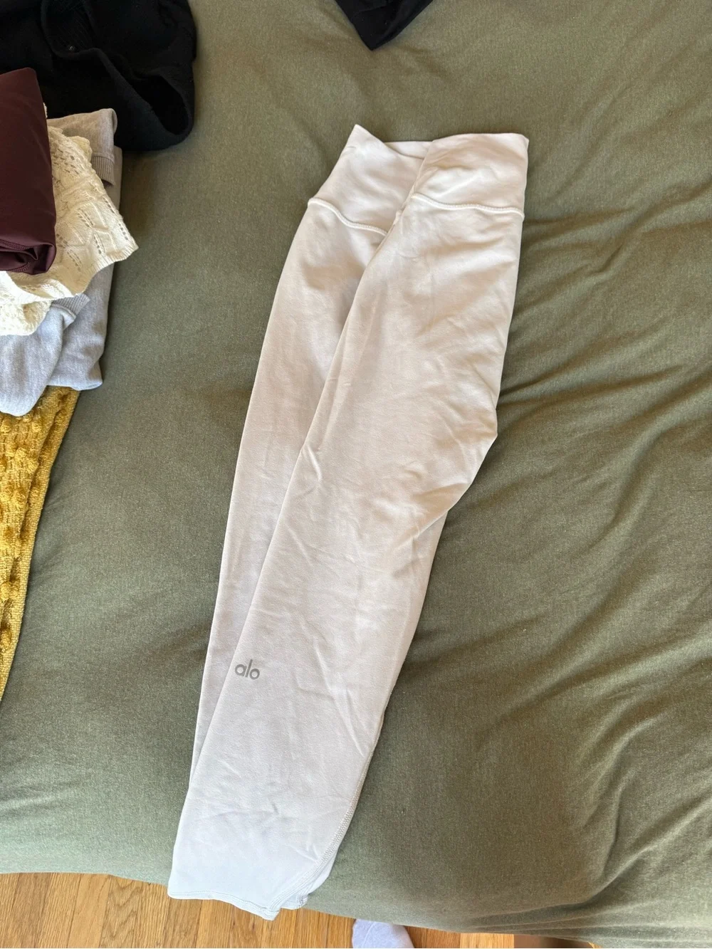 Alo Alosoft High-Waist 7/8 Highlight Legging